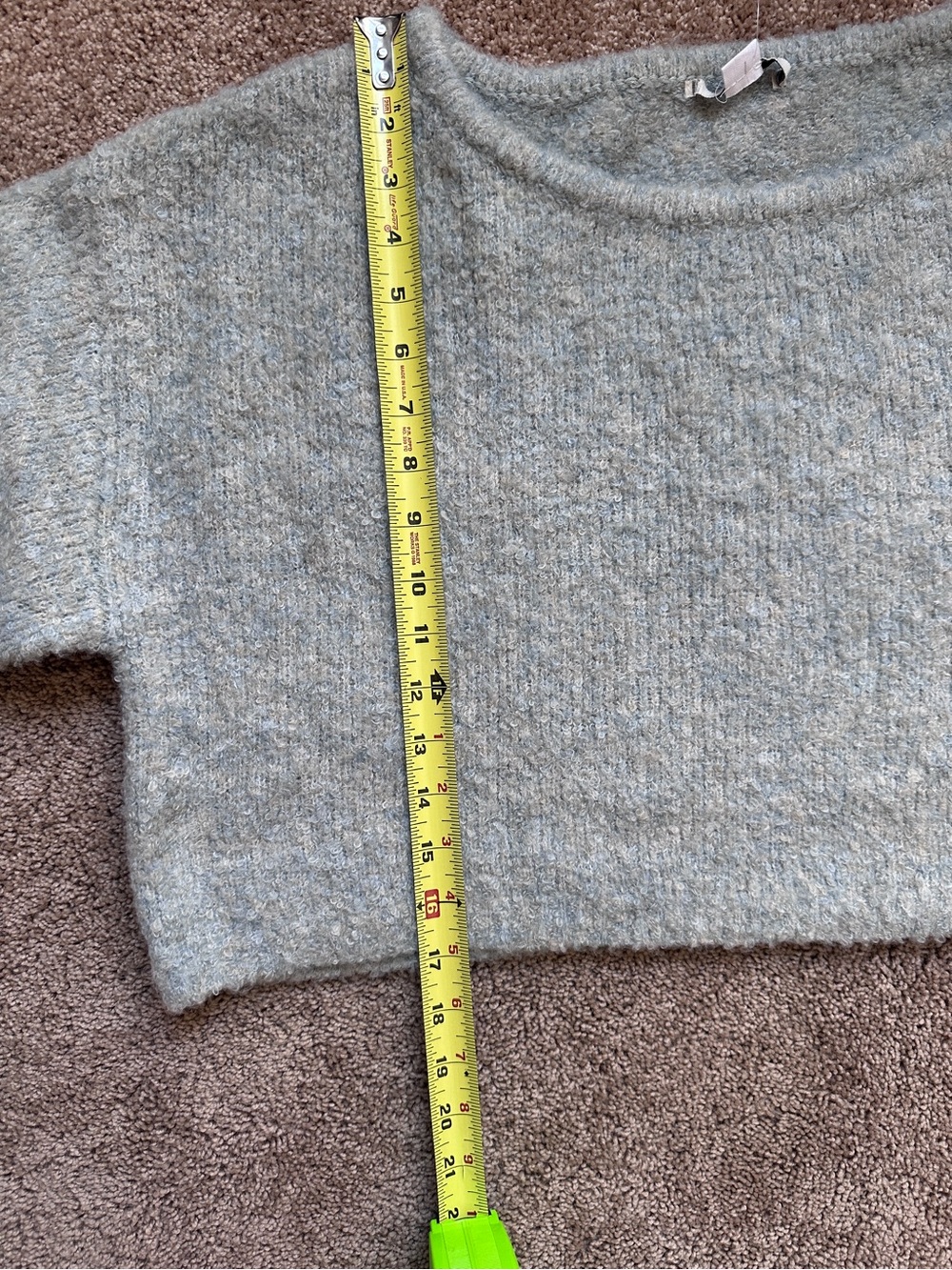 NWT Kimchi Blue Juniper Cropped Sweater Size Medium Off Shoulder Bouclé - Picture 7 of 11